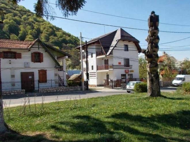 Hotel Zori De Zi Bran  Esterno foto